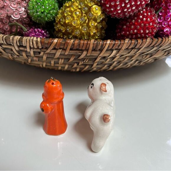 Quirky Vintage Dog and Fire Hydrant Salt and Pepper Shakers Set - Picture 2 of 7